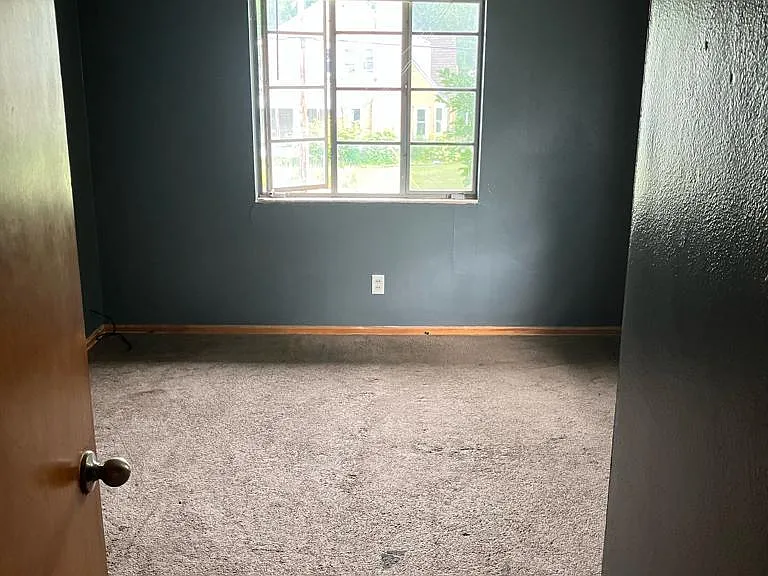2530 Pleasant St #3 — Photo 8
