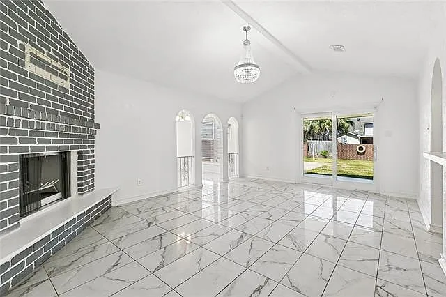 2248 Stall Dr — Photo 2