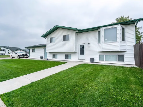 4502 49th Ave, Cold Lake, AB T9M 1Z6