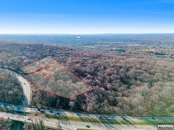 4th image of 6 Old Farm Way