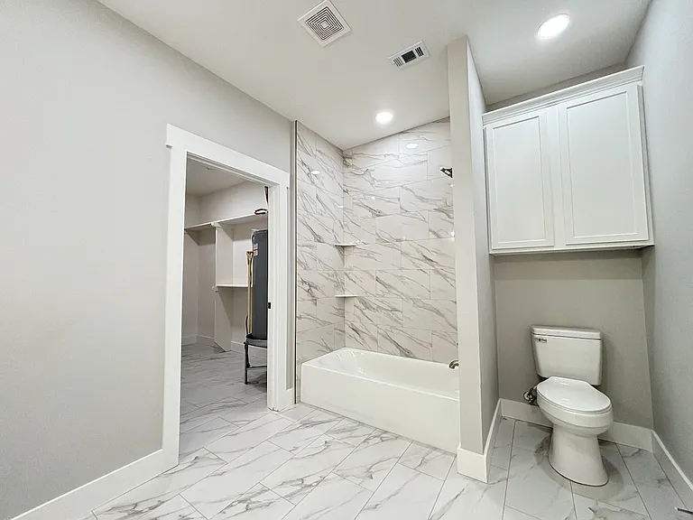 2136 1/2 W Park Pl #B — Photo 18