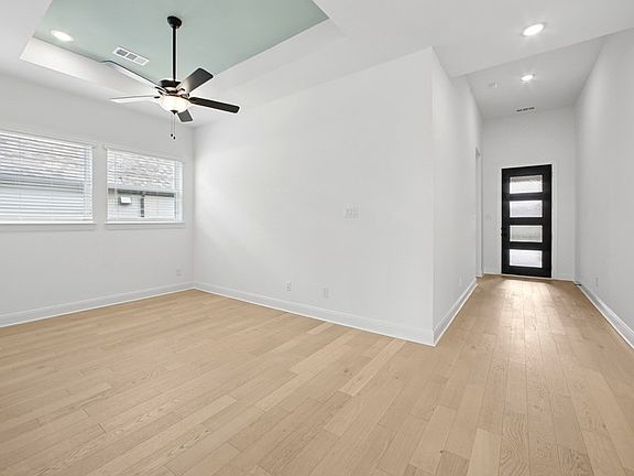 The Jasmine - Dining