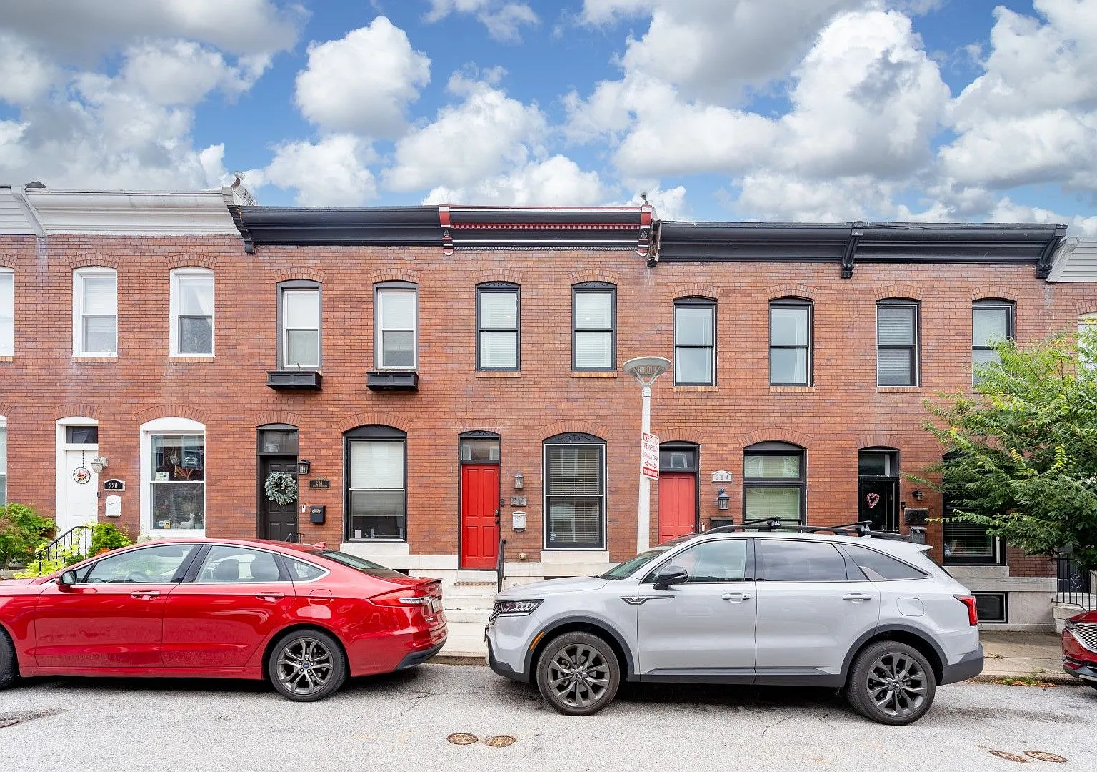 216 S. Robinson St/3 Bedroom, 3 Bath in Patterson Park — Photo 1