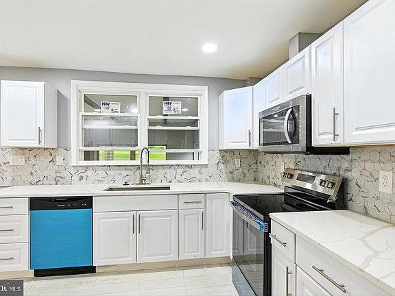 3rd image of 3126 Rices Ln