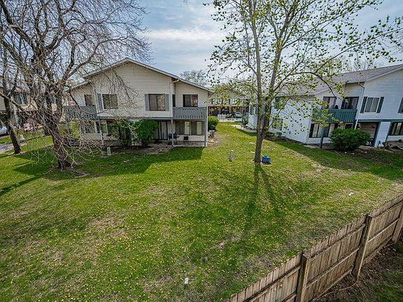 4th image of 12 Wildwood Dr