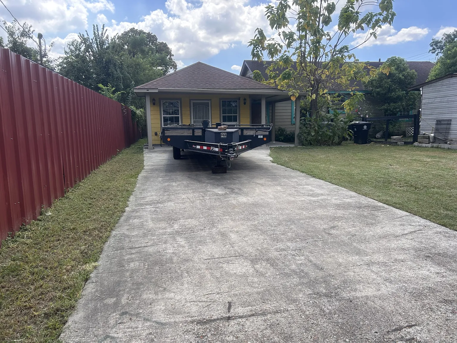 2 bed, $1,300 — Photo 3