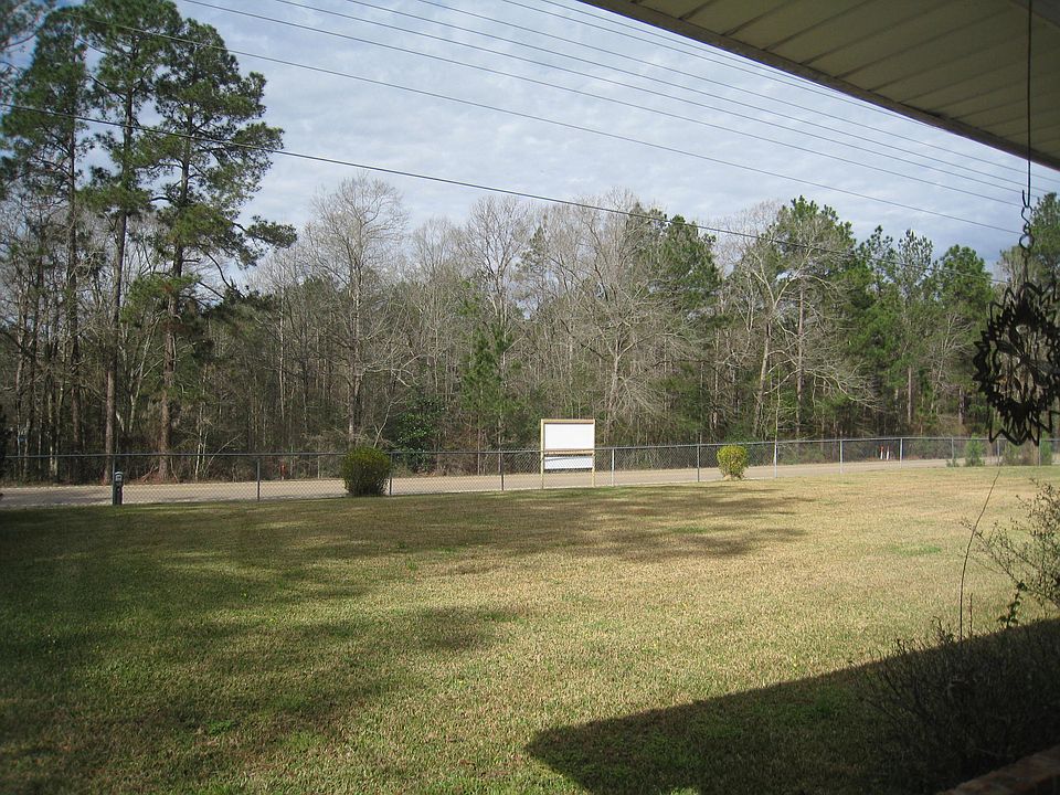 2nd image of 2850 Highway 589
