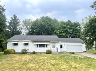 1104 Halstead Rd, Cortland, NY 13045