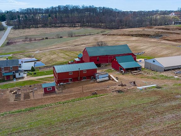 2nd image of 1001 Kirchner Rd
