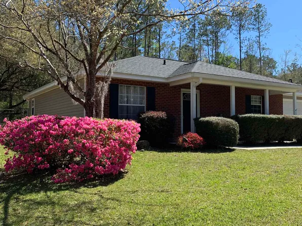 71 Shadow Oak Cir, Crawfordville, FL 32327