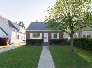 2431 S 82nd St, West Allis, WI 53219