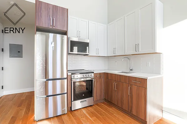 Rented by ERNY LLC | media 13