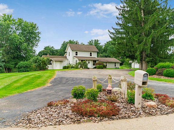 2nd image of 168 Deer Trail Dr