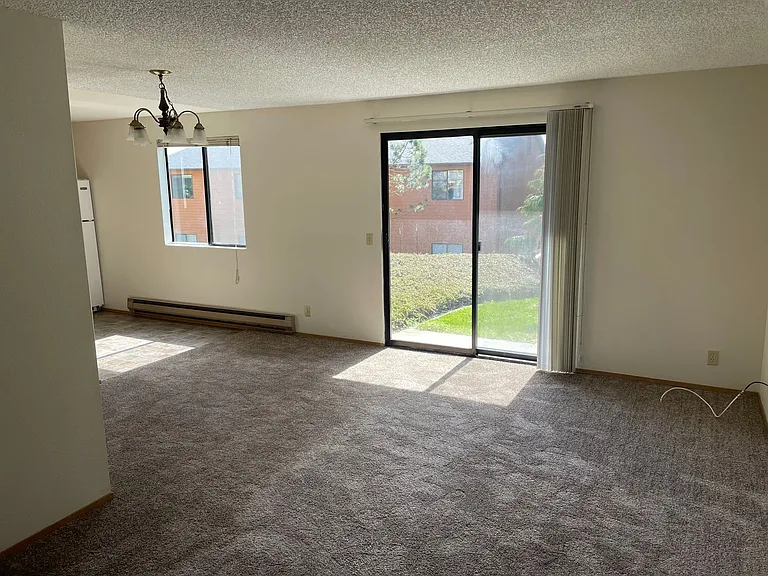 690 NW Atalanta Way #L — Photo 9