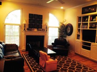 250 Spring Valley Dr, Paducah, KY 42003