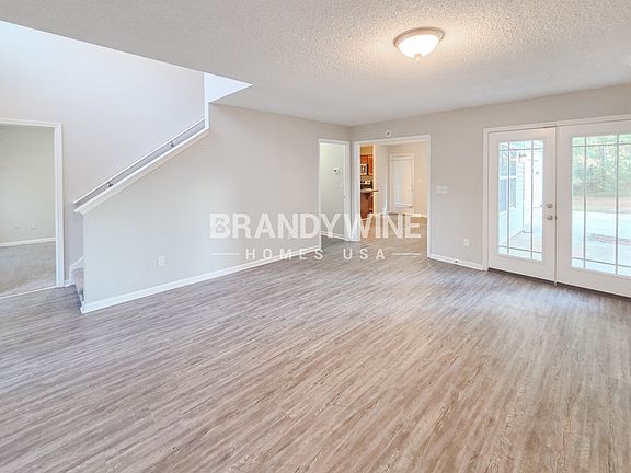 4th image of 153 Brasch Park Dr