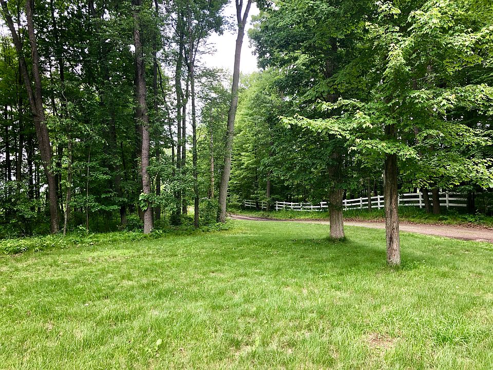 2nd image of 19367 Spears Rd