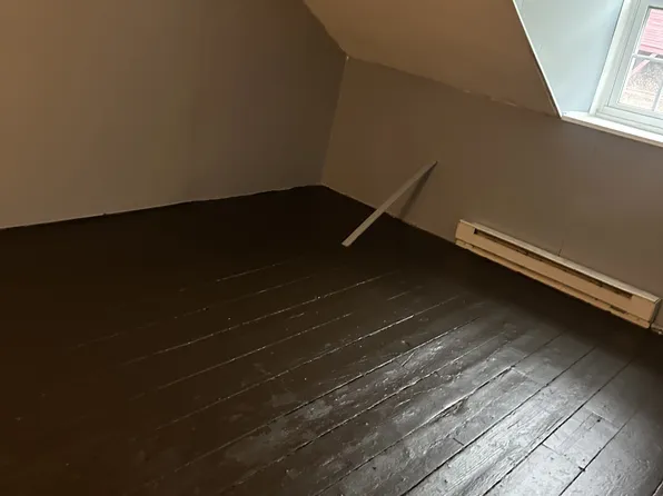 23 Olmstead St #2, Cohoes, NY 12047