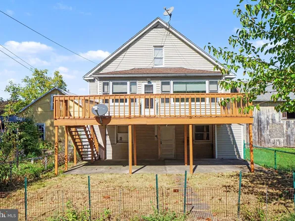 37R W Main St, Elizabethville, PA 17023