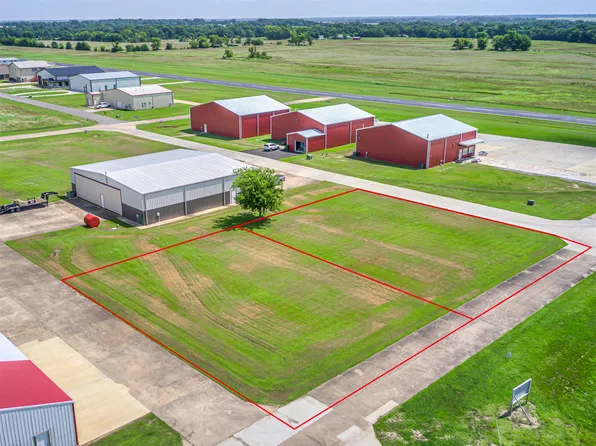 1200 N Hawkins Ln, Haskell, OK 74436