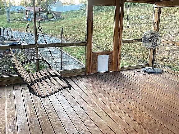 Screened in back porch 1