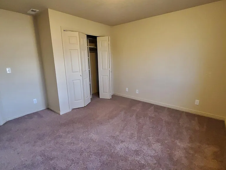 198 Stockham Blvd #B — Photo 7