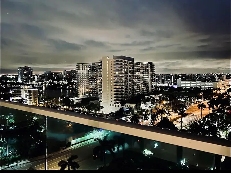 4001 S Ocean Dr #14H — Photo 2