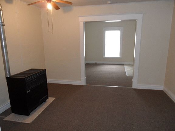 4th image of 817 Coit Ave NE #1