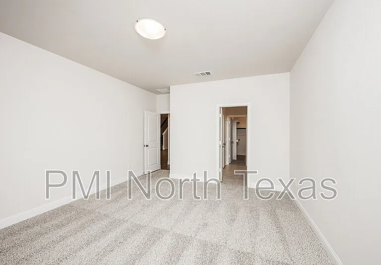 3212 Cordelia Dr — Photo 3