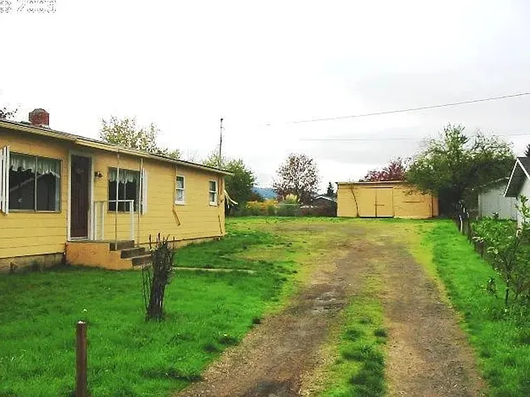 1420 Gleason Ave — Photo 14