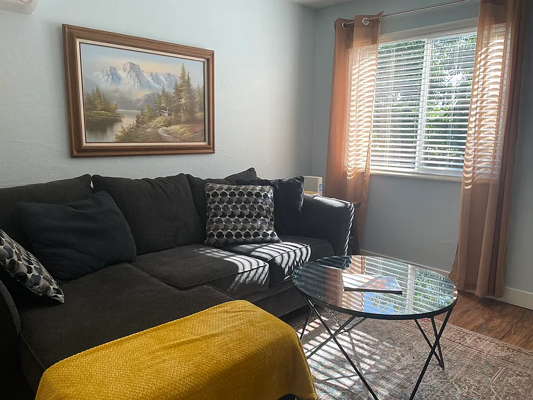 520 Stewart St #1 — Photo 8