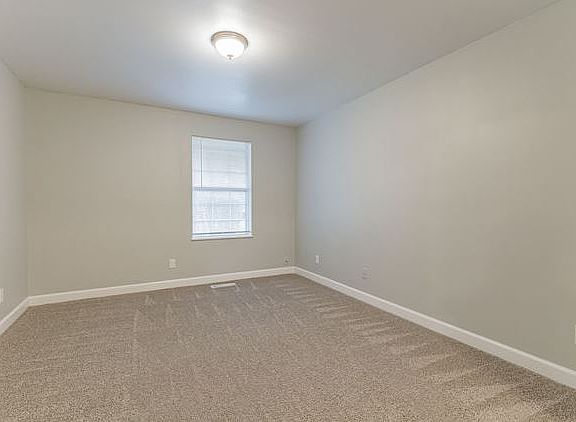 2nd image of 5 Hartwell Ct APT 1