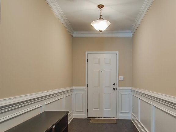 3rd image of 1148 Henry Place Blvd