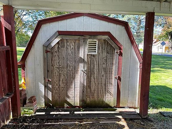 Shed