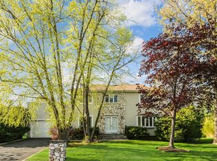 21 Elmridge Dr, Scarsdale, NY 10583