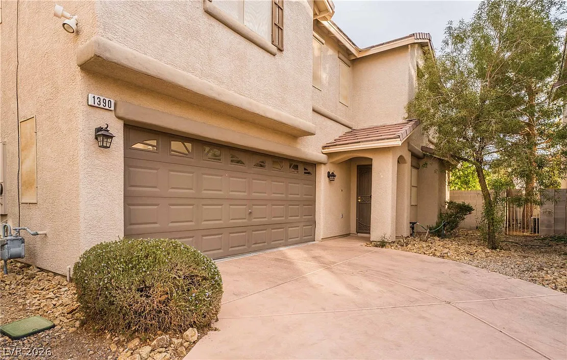 2 bed, 2.5 bath, 1422 sqft, $2,000 — Photo 2