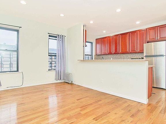 4th image of 501 W 135th St APT 17