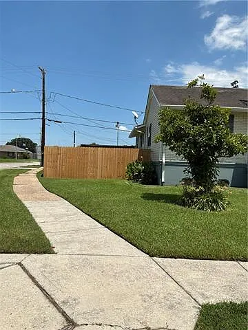 1401 Farrington Dr — Photo 23