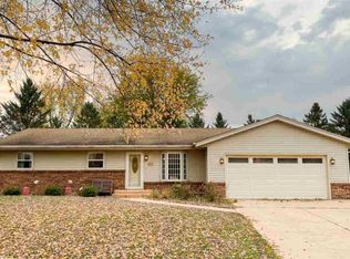 110 Edson Ct, Poplar Grove, IL 61065