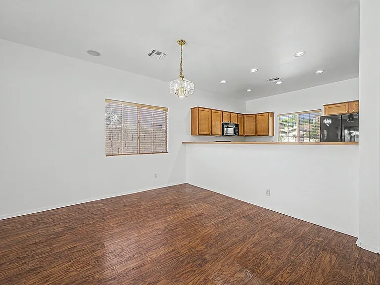2050 N Arbor Ln — Photo 40