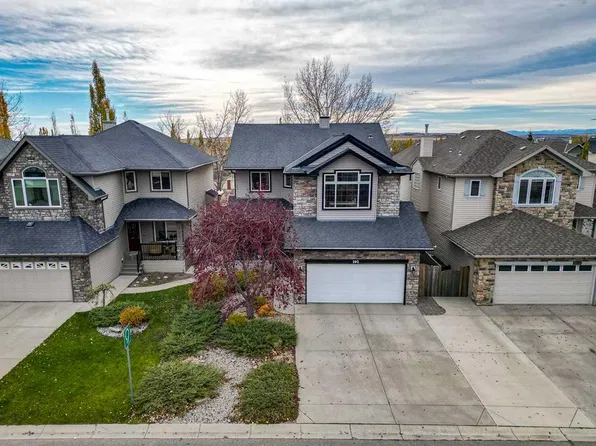 202 N Crystal Green Pl, Okotoks, AB T1S 2N4