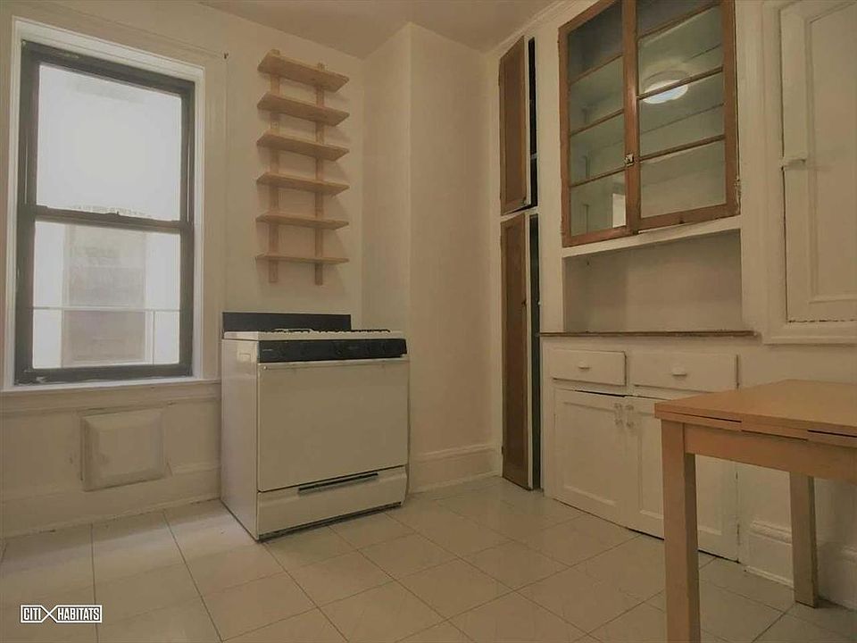1st image of 3031 34th St APT 6