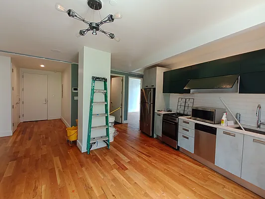 Rented by City Vista Inc | media 41