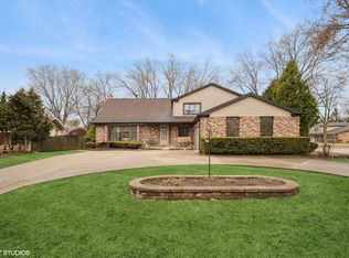 4035 Crestwood Dr, Northbrook, IL