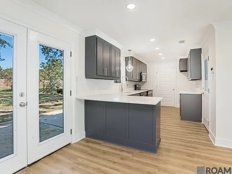 10159 Ridgely Dr — Photo 3