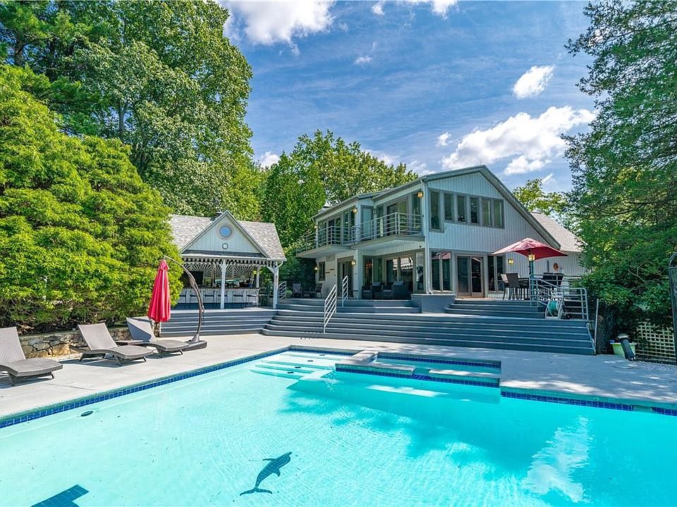 1st image of 507 N Lake Boulevard