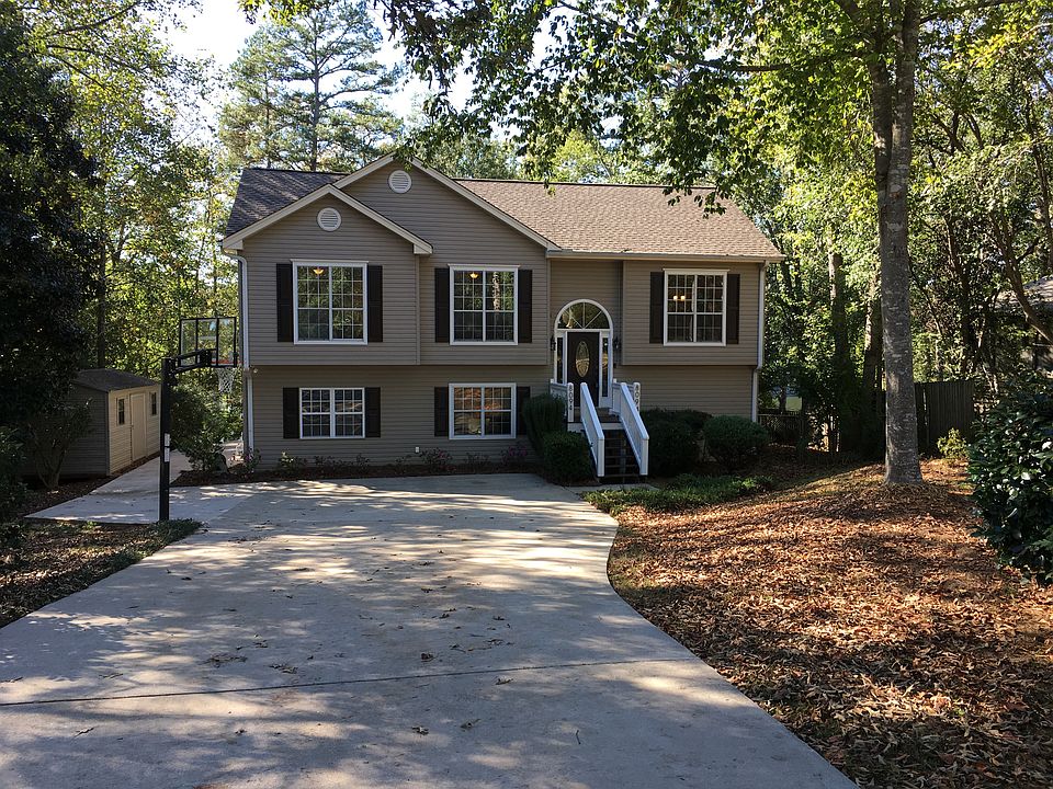 1st image of 8094 Beachwood Dr