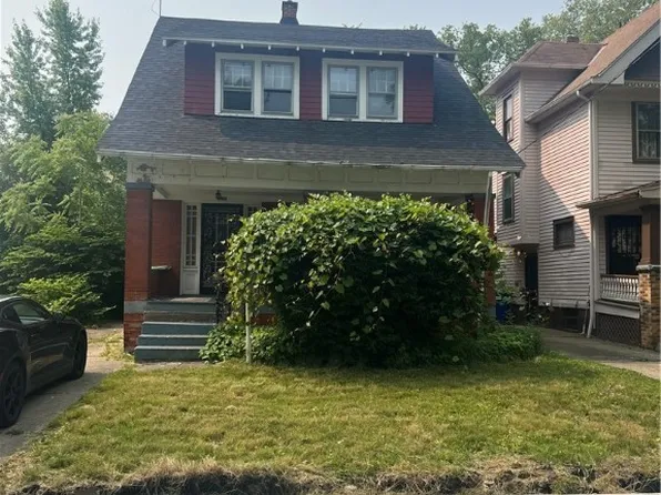9702 Empire Ave, Cleveland, OH 44108