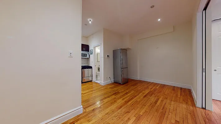 Rented by Bond New York | media 11