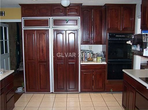 4th image of 3717 Meadowcrest Dr